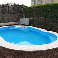 Piscina de poliester forma estándar piscinazos